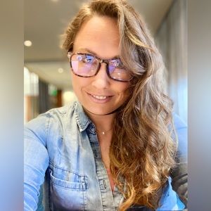 Meet your Posher, JoDee